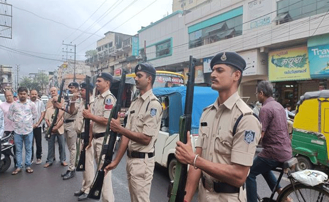 पहली बार इंदौर में देहदानी मृतक को गार्ड ऑफ ऑनर देकर दिया गया राजकीय सम्मान