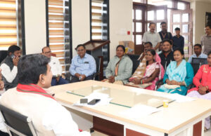 बनासकांठा, गुजरात के शैक्षणिक भ्रमण पर रवाना हुए बस्तर के पशुपालक और बिहान समूह की दीदियां- उपमुख्यमंत्री विजय शर्मा और वन मंत्री केदार कश्यप ने दी शुभकामनाएं….