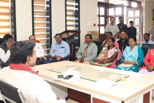 बनासकांठा, गुजरात के शैक्षणिक भ्रमण पर रवाना हुए बस्तर के पशुपालक और बिहान समूह की दीदियां- उपमुख्यमंत्री विजय शर्मा और वन मंत्री केदार कश्यप ने दी शुभकामनाएं….