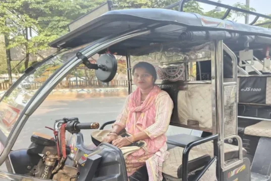 श्रम विभाग की योजनाओं से श्रमिक बनेंगे आत्मनिर्भर, मिलेगा स्वरोजगार का अवसर, दीदी ई-रिक्शा एवं ई-रिक्शा सहायता योजना से होगा श्रमिकों का सर्वांगीण विकास…..