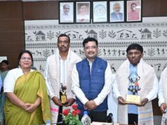 गोवा के मंत्री डॉ. रमेश तावड़कर ने देखी छत्तीसगढ़ की जनजातीय गौरव की झलक, नवा रायपुर स्थित डिजिटल संग्रहालय का किया भ्रमण….