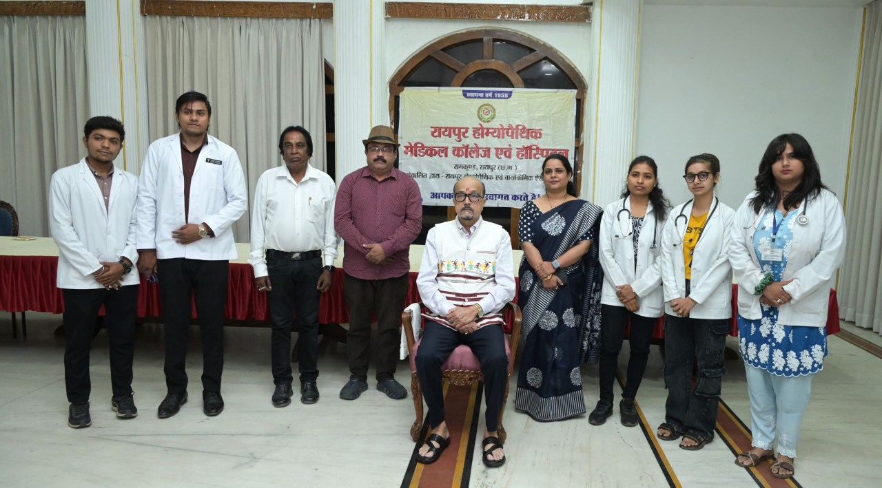 लोकभवन में लगा होम्योपैथिक स्वास्थ्य परीक्षण शिविर, राज्यपाल रमेन डेका ने कराई जांच, अधिकारियों-कर्मचारियों को किया प्रेरित…..