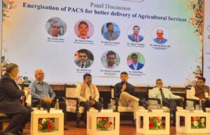 राष्ट्रीय मंच पर चमकी धमतरी की अभिनव पहल, सीएससी स्थापना दिवस पर PACS ड्रोन मॉडल को मिली विशेष पहचान…..