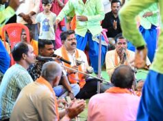 रामधुनी कार्यक्रम में शामिल हुए उप मुख्यमंत्री एवं कवर्धा विधायक विजय शर्मा, लक्ष्मीनारायण मंदिर में पूजा-अर्चना कर प्रदेश की सुख-समृद्धि की कामना की…..